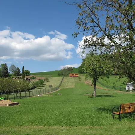 Tatil Evi U Vinare Radejov